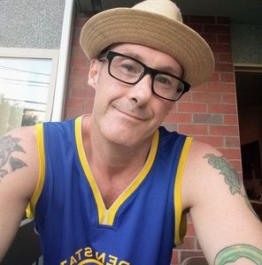 Meet your Posher, Thomas